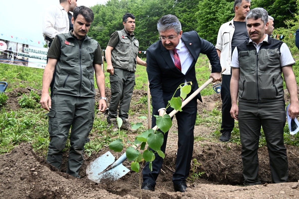 Aile Yılı Etkinlikleri Kapsamında Düziçi İlçemizin Dumanlı Yaylasında Koruyucu Aileler Hatıra Ormanı Oluşturuldu